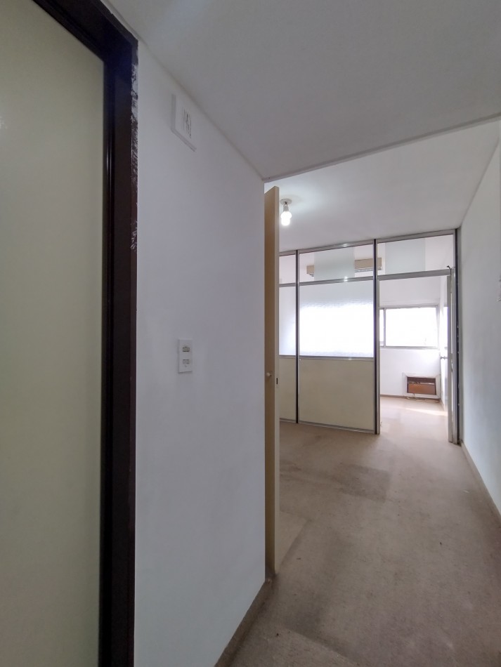 Se vende un departamento monoambiente amplio - Balvanera