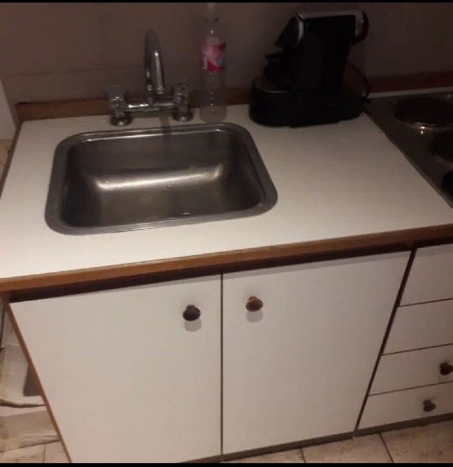 Se vende un departamento de 2 ambientes al frente - Barrio Norte