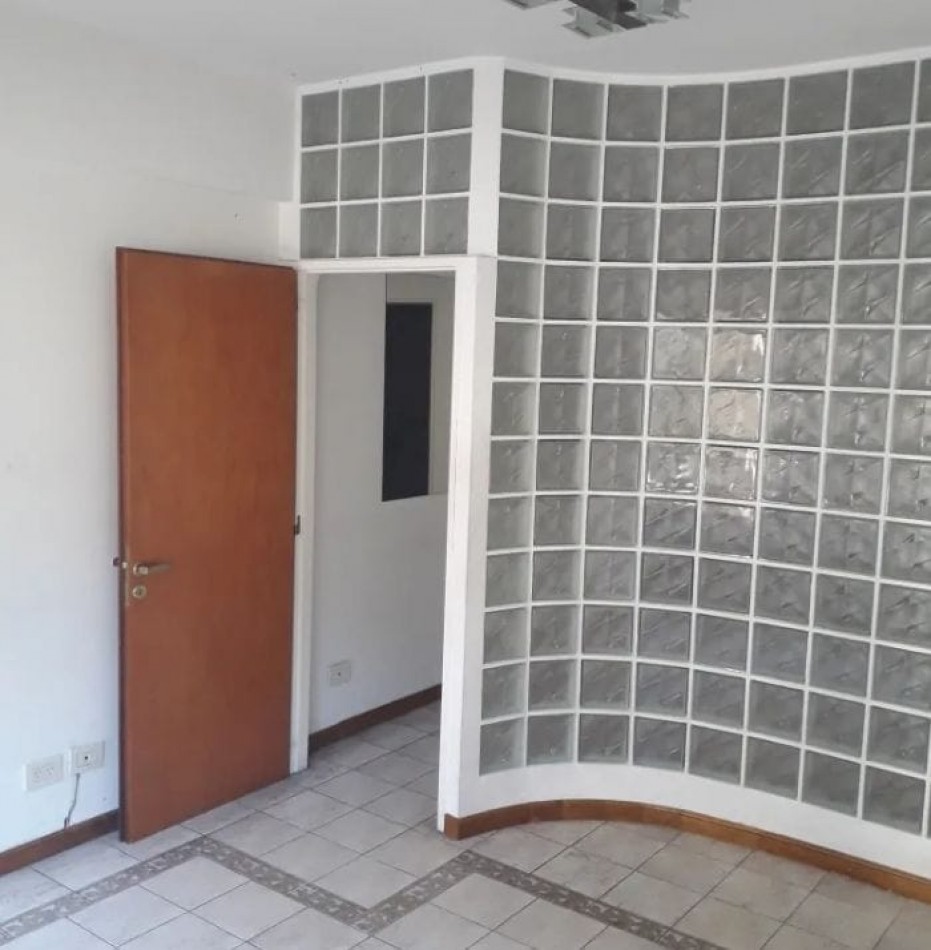 Se vende un departamento de 2 ambientes al frente - Barrio Norte