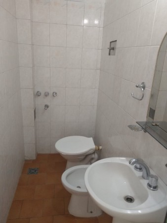 REBAJADO!! Se vende PH de 3 ambientes, con patio.