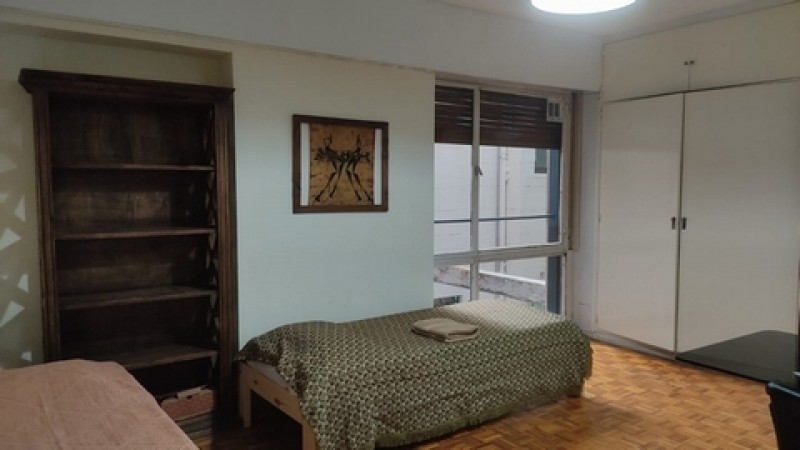 Se alquila un departamento monoambiente, amoblado