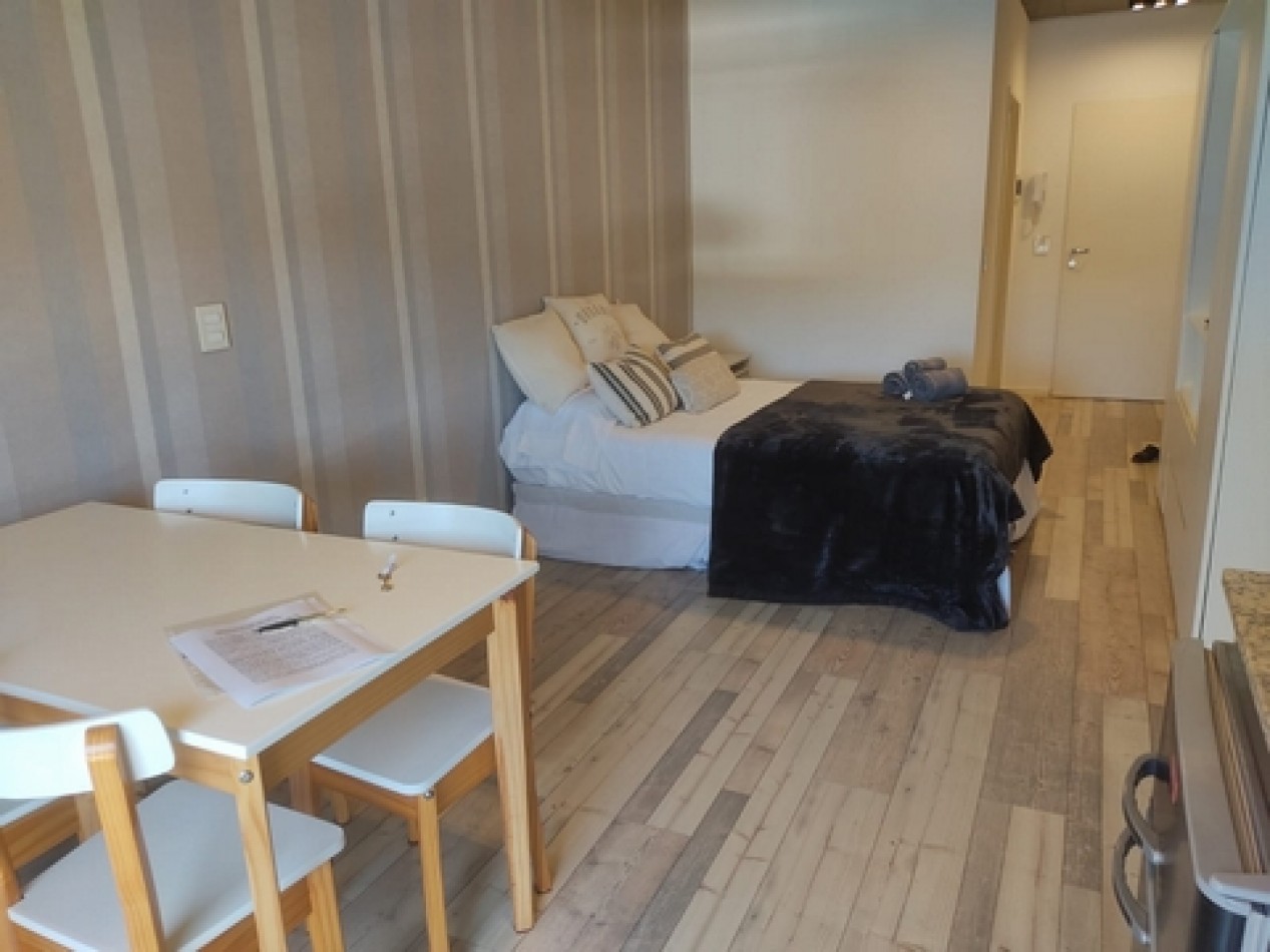 Se alquila un departamento monoambiente amoblado 