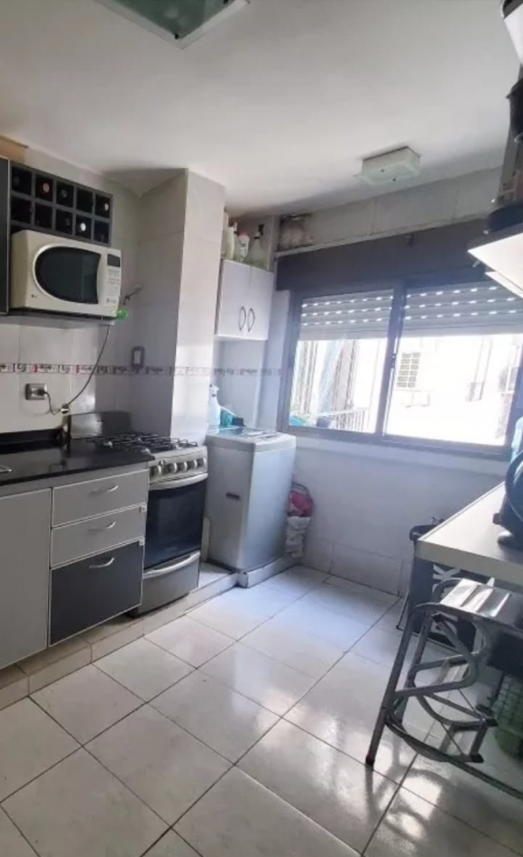 Se vende un departamento de 4 ambientes