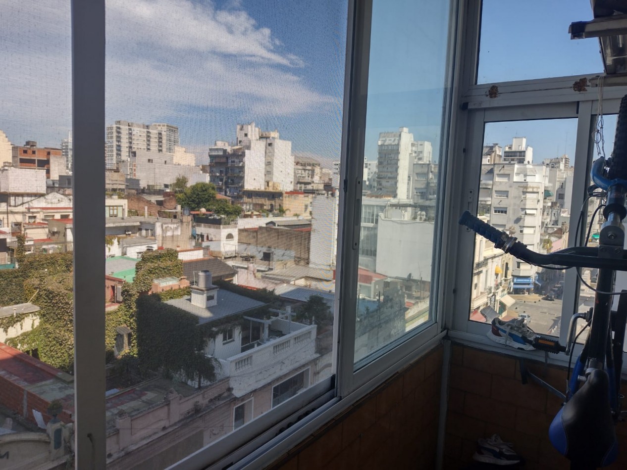 Se vende departamento de 3 ambientes al frente en SAN TELMO