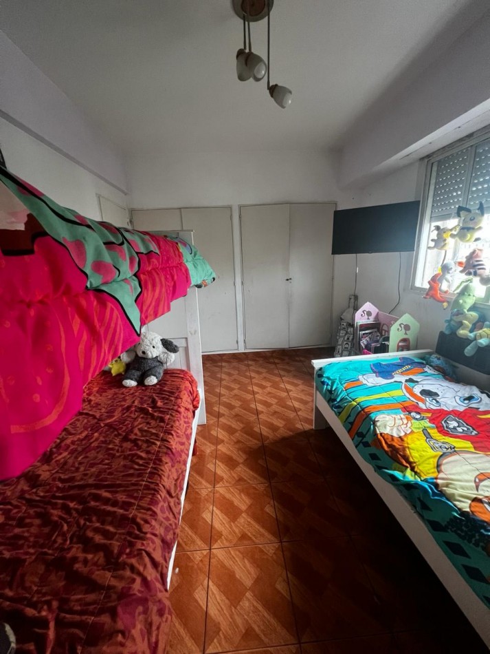Se vende departamento de 3 ambientes al frente en SAN TELMO