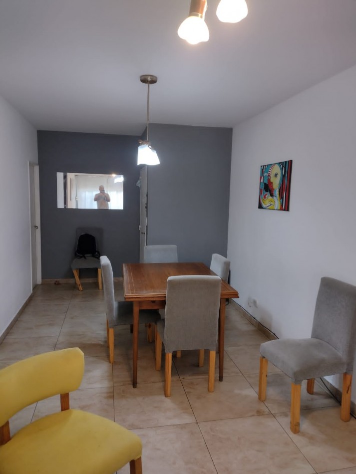 Se vende departamento de 3 ambientes al frente en SAN TELMO