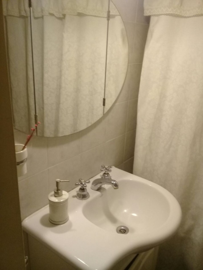 Se vende departamento de 3 ambientes al frente en SAN TELMO