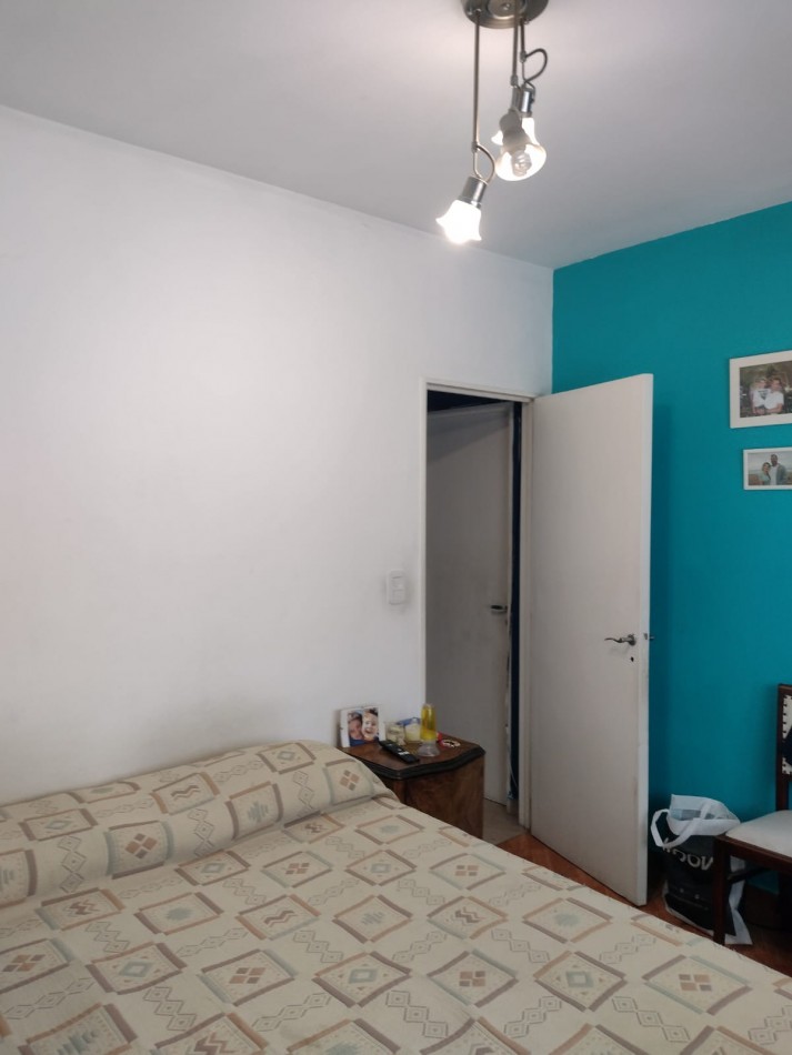 Se vende departamento de 3 ambientes al frente en SAN TELMO