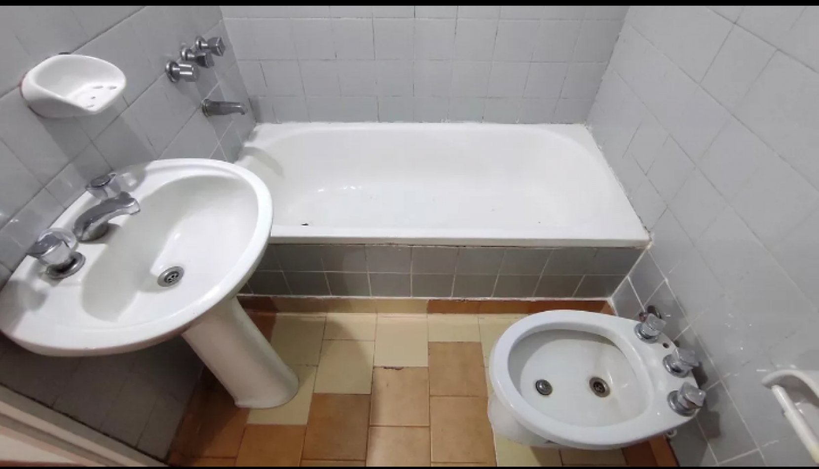 Se vende un departamento de 2 ambiente con balcon