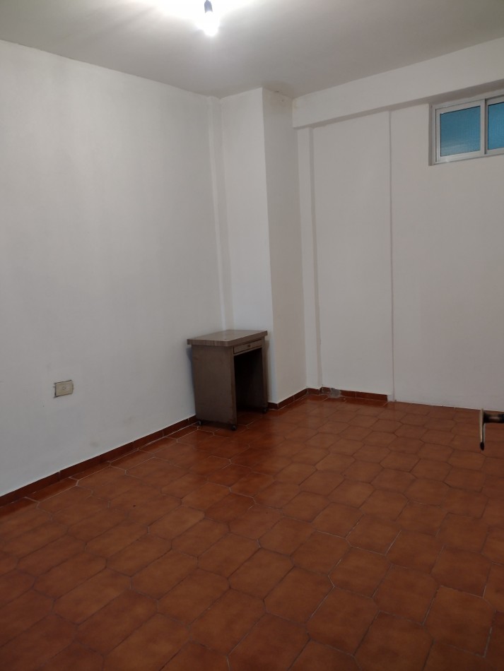 Se alquila un departamento de 3 ambientes luminoso, PARA PERSONAL DE LA FUERZA - Balvanera