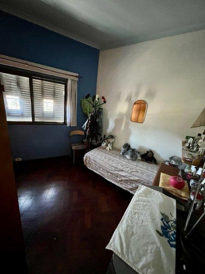 Se Vende PH de 3 Ambientes con Patio y Balcon Al Frente.