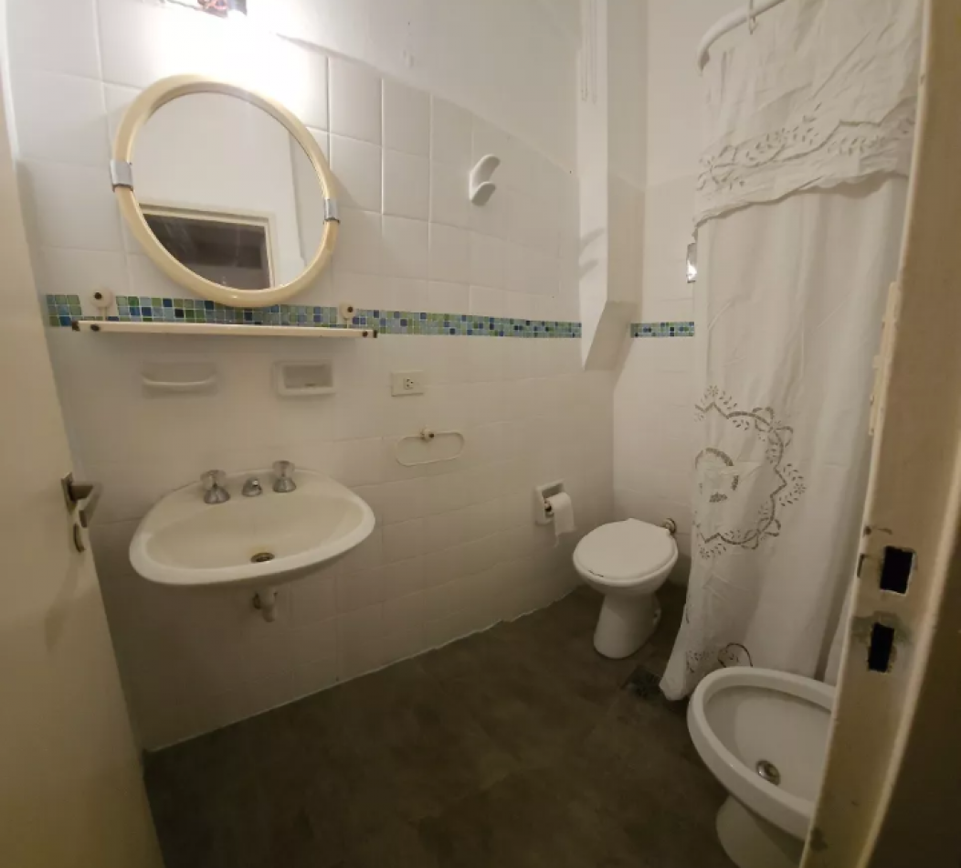 Se vende un departamento de 2 ambientes en planta baja
