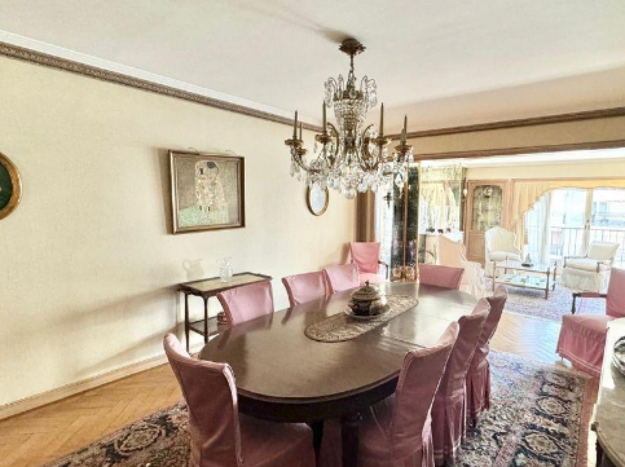 Se vende espectacular departamento de categoria tipo duplex en RECOLETA