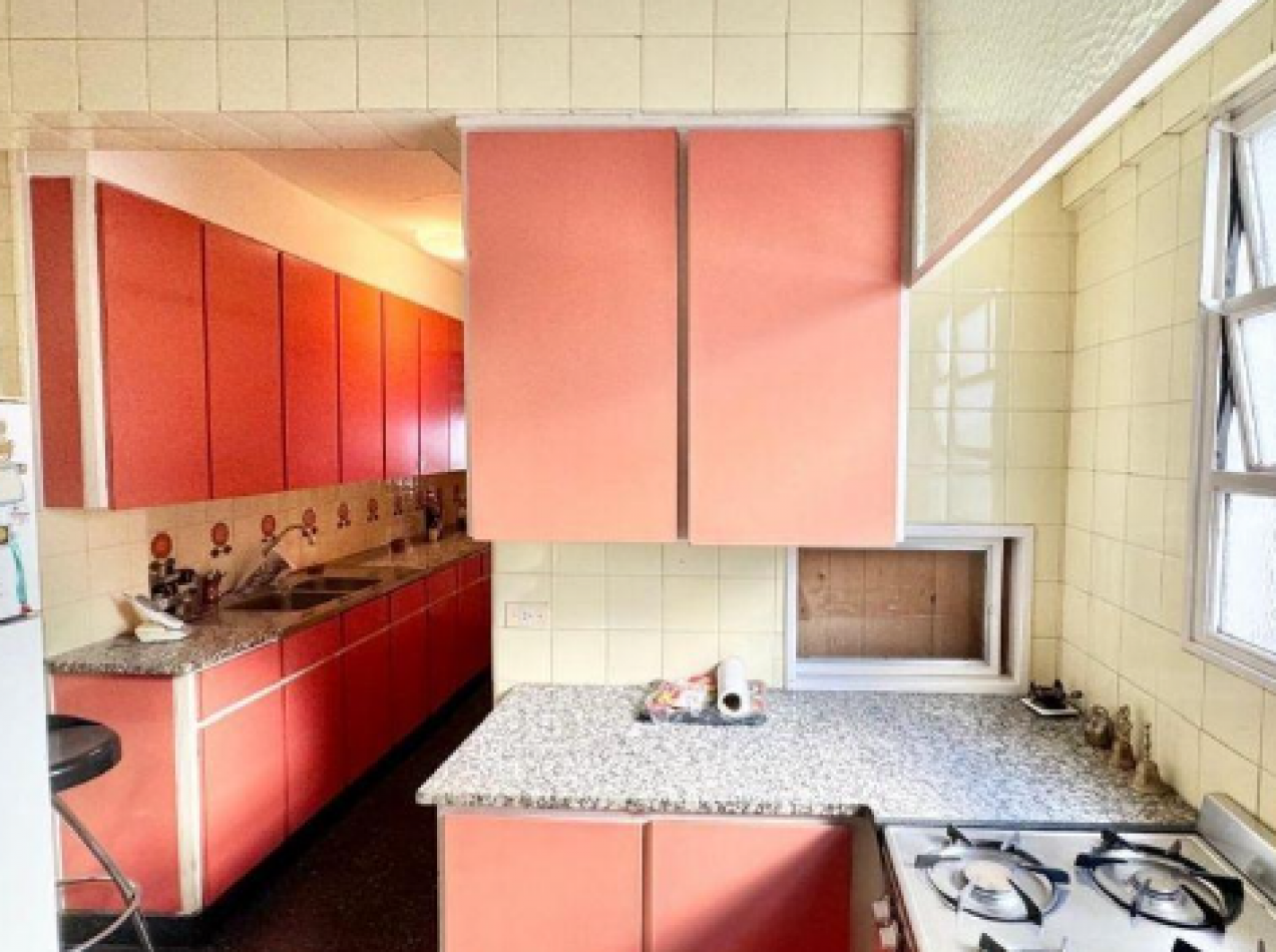 Se vende espectacular departamento de categoria tipo duplex en RECOLETA