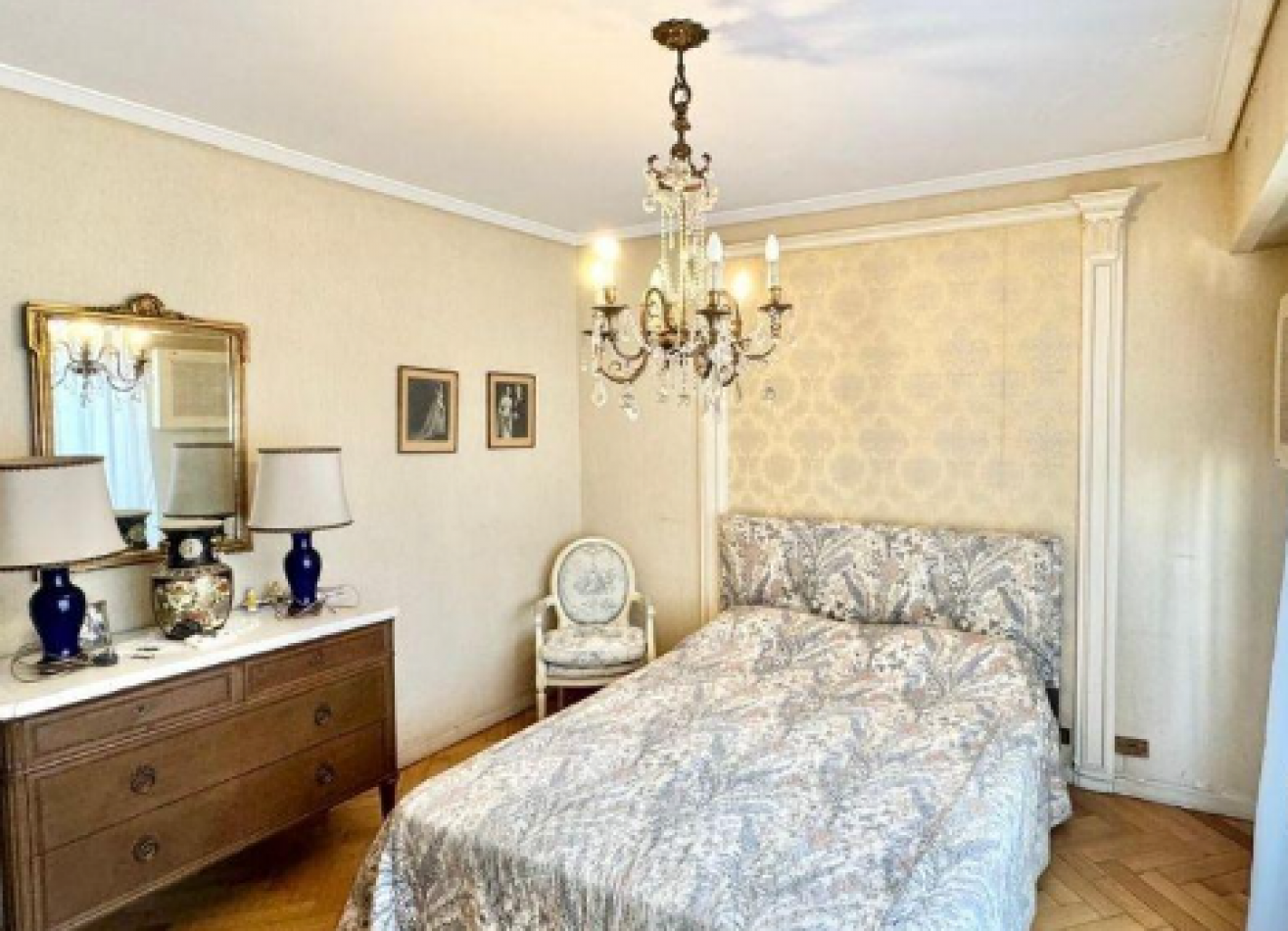 Se vende espectacular departamento de categoria tipo duplex en RECOLETA