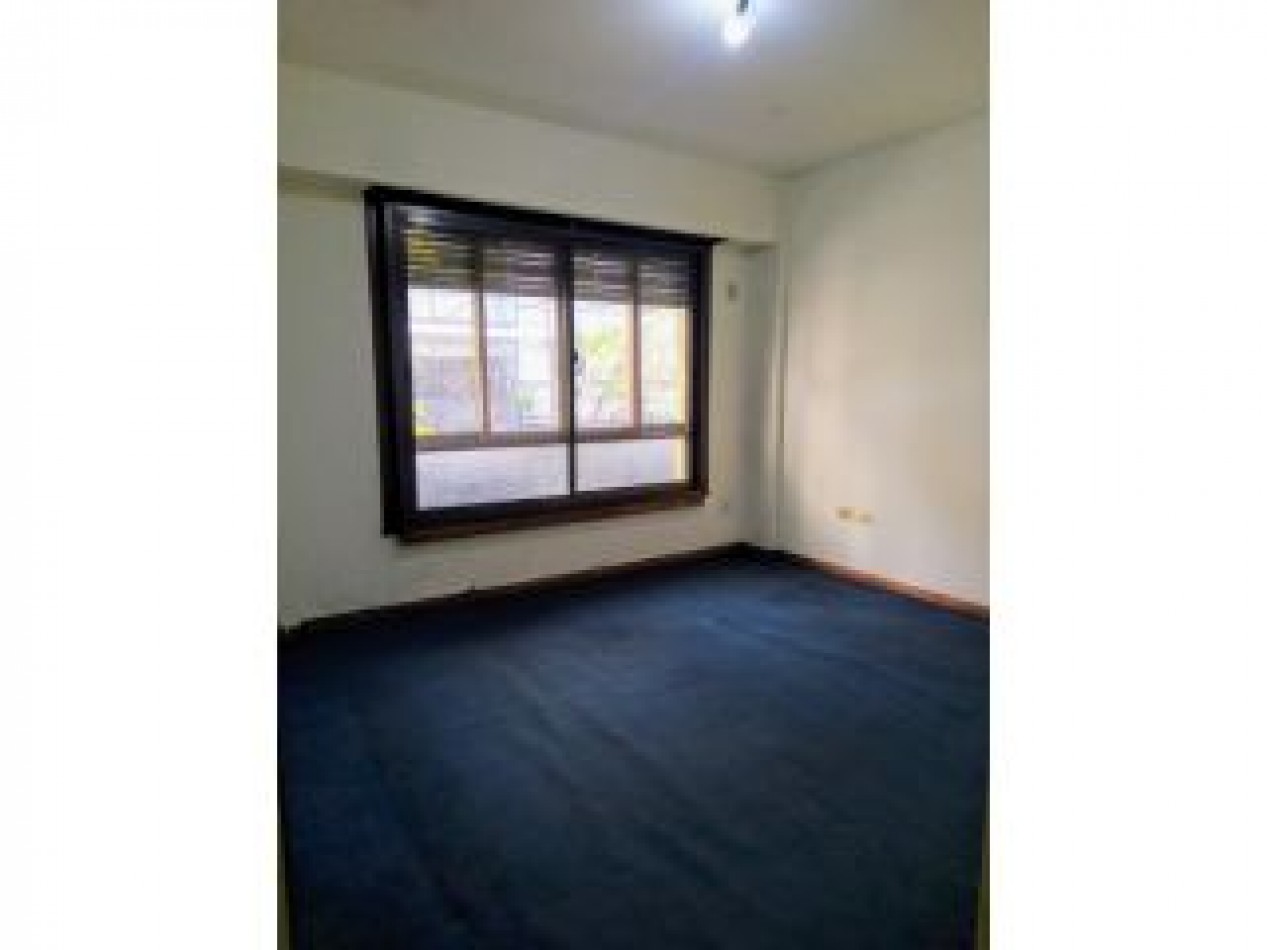 Se vende un departamento de 2 ambientes al frente