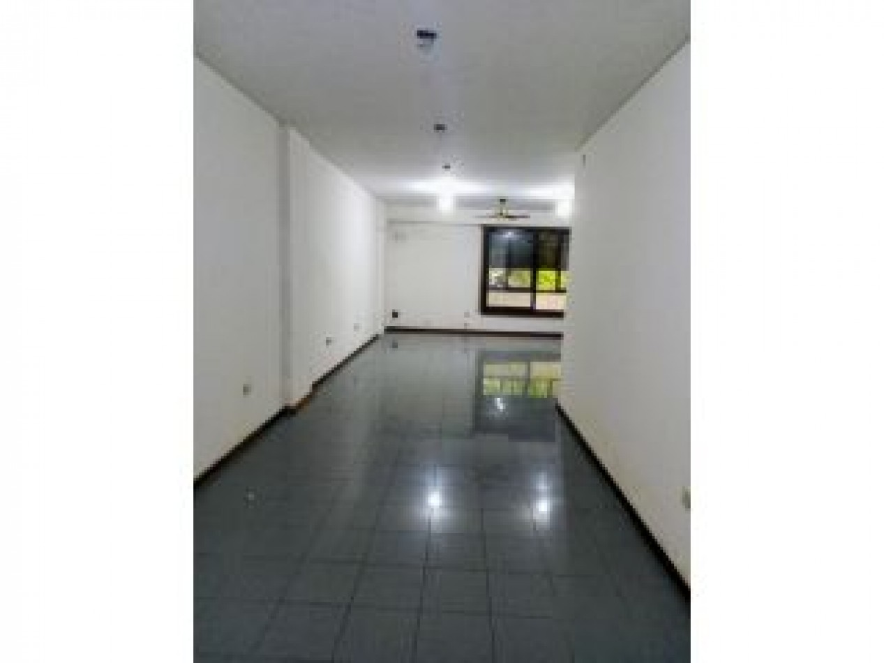 Se vende un departamento de 2 ambientes al frente