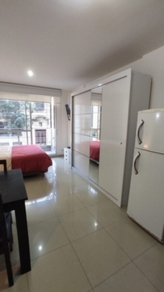Se alquila un departamento monoambiente amoblado 