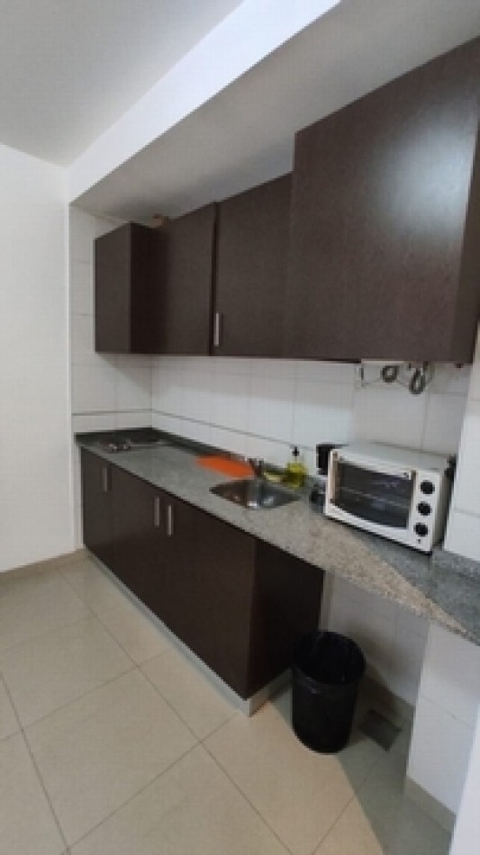 Se alquila un departamento monoambiente amoblado 