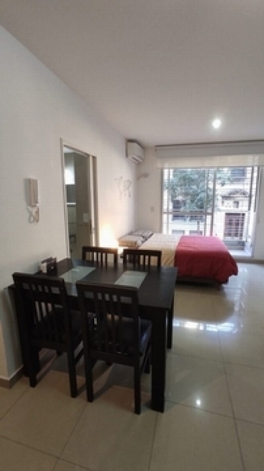 Se alquila un departamento monoambiente amoblado 
