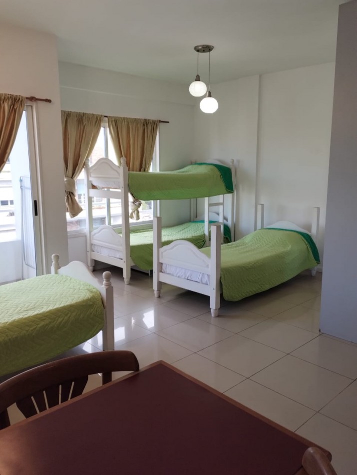 Se alquila un departamento monoambiente amoblado