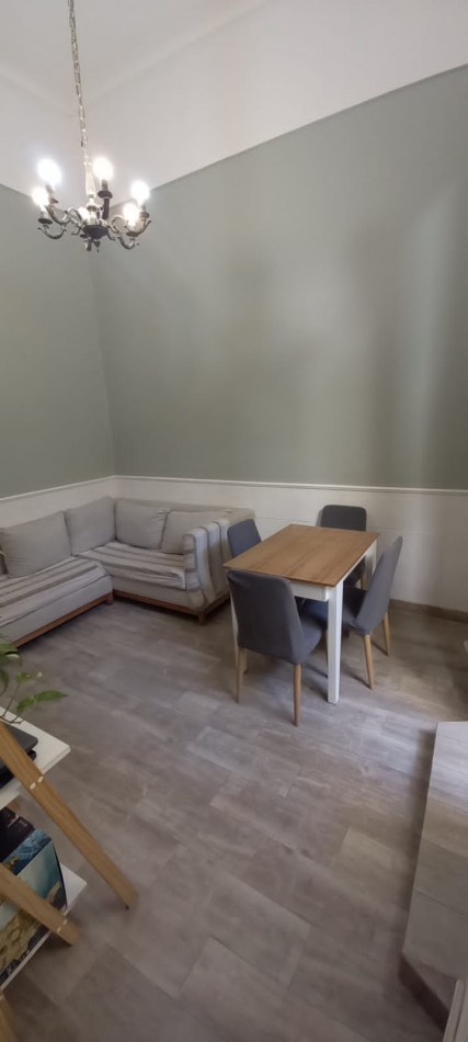 Se vende un departamento de 3 ambientes en PH. 