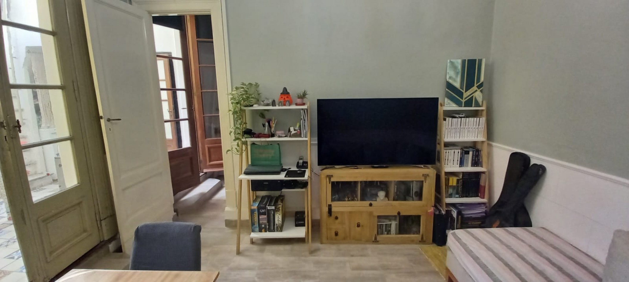Se vende un departamento de 3 ambientes en PH. 