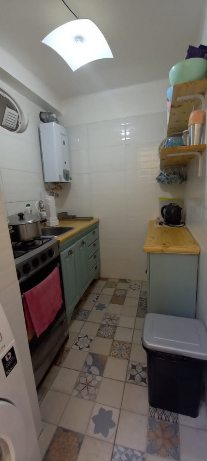 Se vende un departamento de 3 ambientes en PH. 