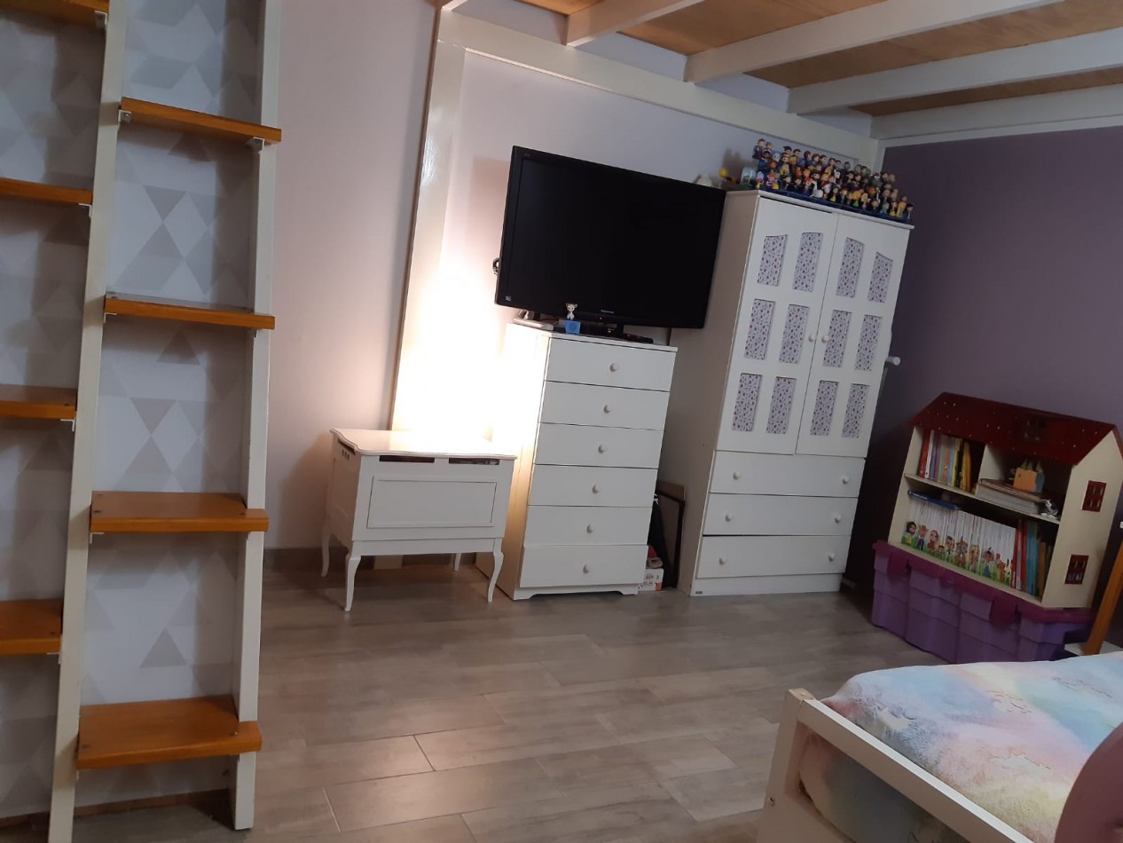 Se vende un departamento de 3 ambientes en PH. 
