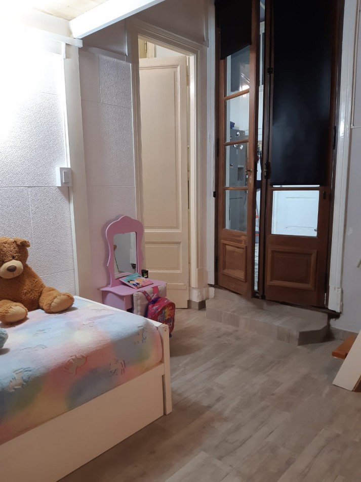 Se vende un departamento de 3 ambientes en PH. 