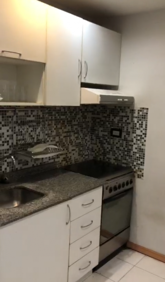 Se alquila un departamento monoambiente con balcon 