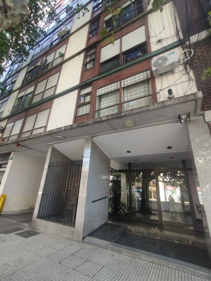 Se vende un departamento monoambiente luminoso