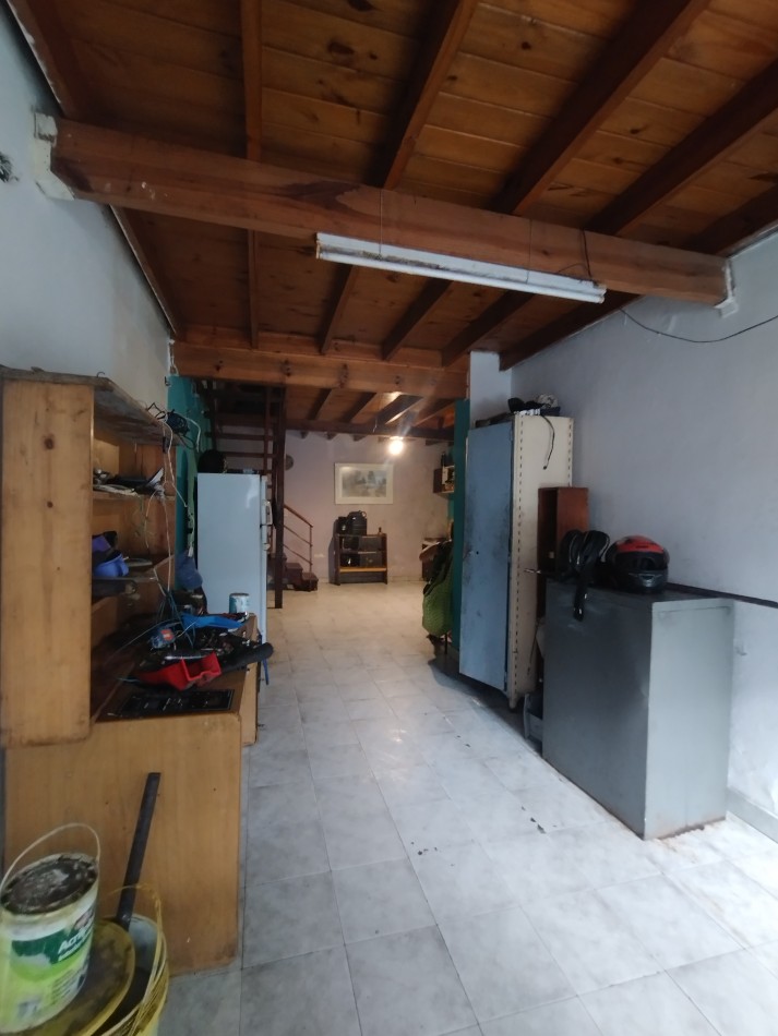 Se vende un PH de 3 ambientes a REFACCIONAR