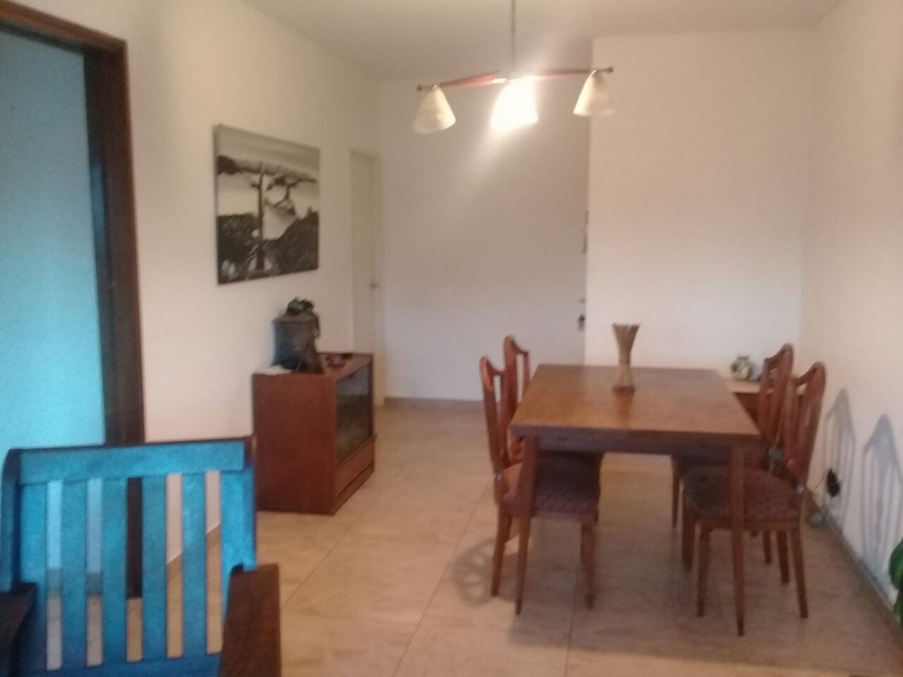 Se vende departamento de 3 ambientes al frente en SAN TELMO