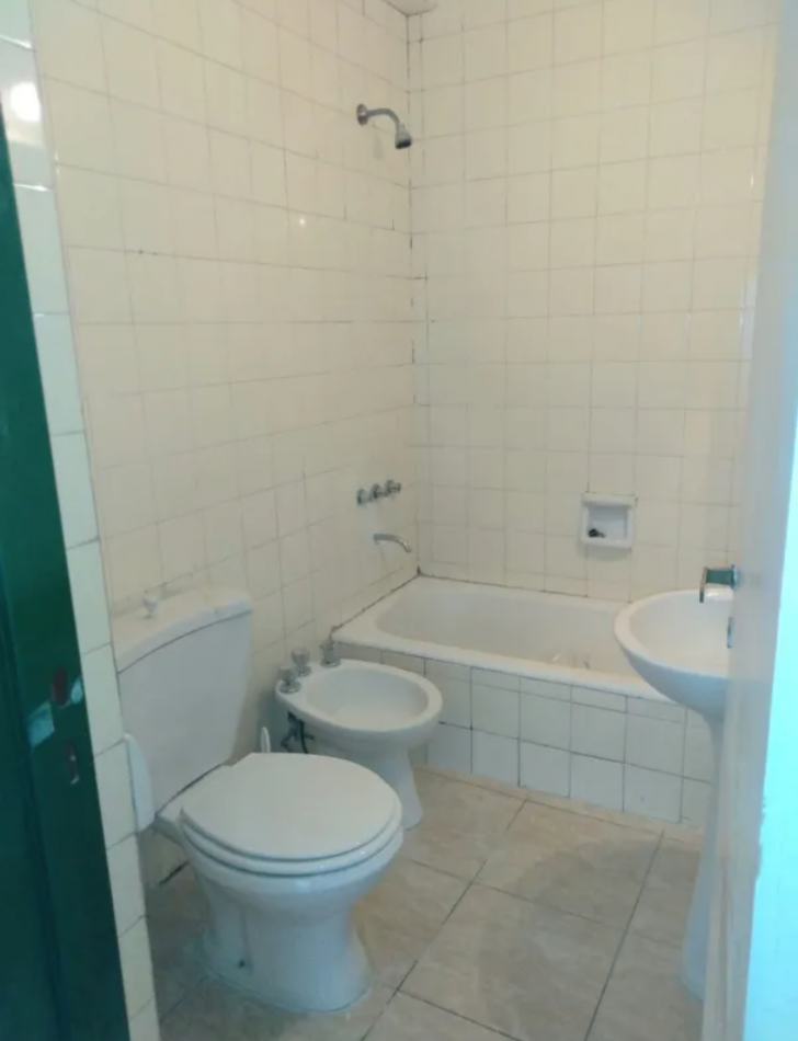 Se vende un departamento monoambiente con patio - Almagro