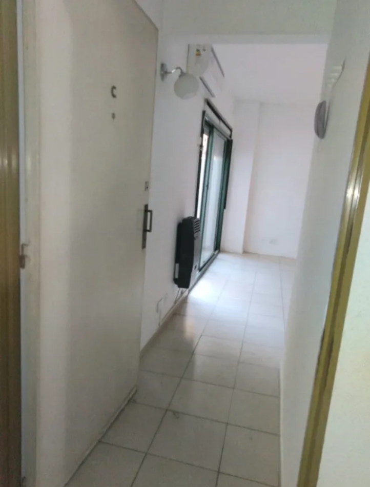 Se vende un departamento monoambiente con patio - Almagro
