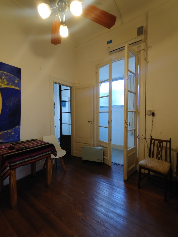 Se vende un departamento de 2 ambientes en PH - Apto Credito - Barracas