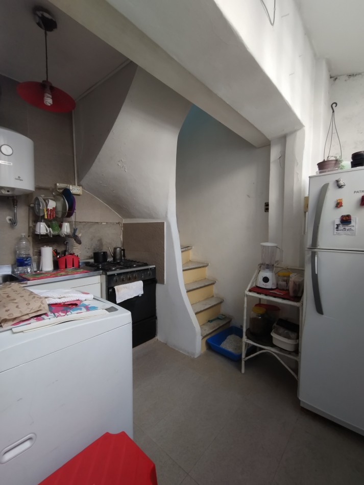 Se vende un departamento de 2 ambientes en PH - Apto Credito - Barracas