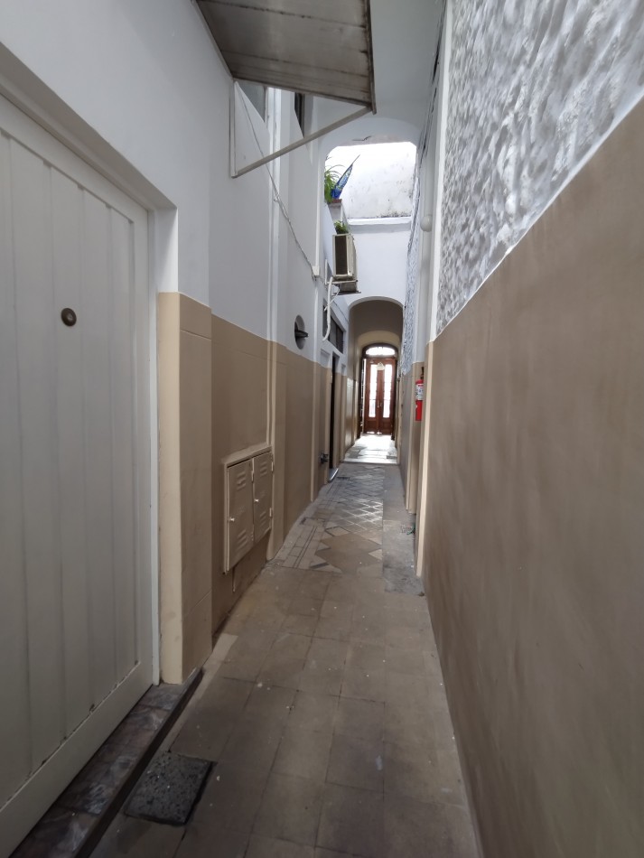 Se vende un departamento de 2 ambientes en PH - Apto Credito - Barracas