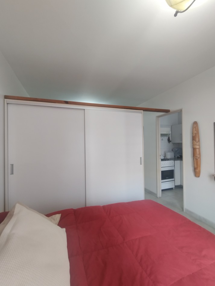 Se vende un departamento monoambiente con balcon - La boca