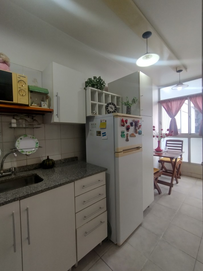 Se vende un departamento monoambiente con balcon - La boca