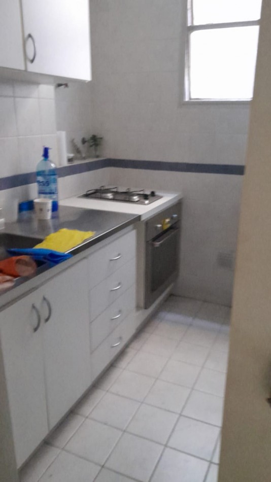 Se alquila temporal un departamento de 2 ambientes al frente - Retiro