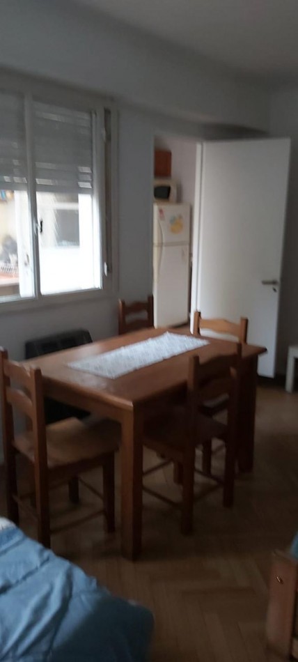 Se alquila temporal un departamento monoambiente