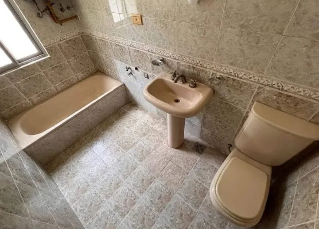 Se vende un departamento de 3 ambientes - Parque Avellaneda