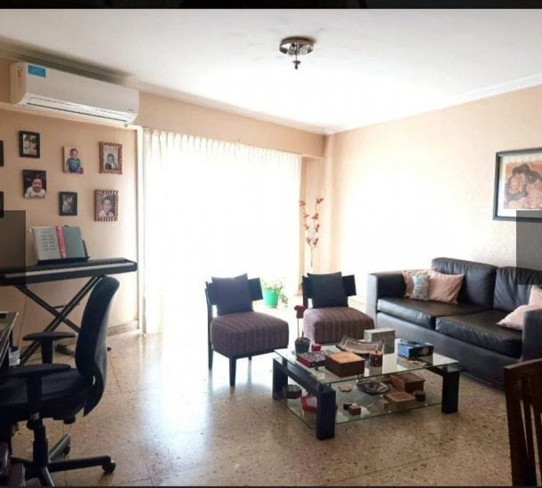Se vende un hermoso departamento semipiso al frente, muy luminoso - Villa Devoto