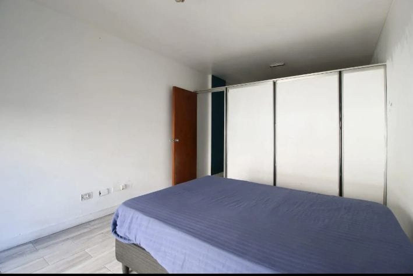 Se vende un departamento amplio con divisor - Balvanera