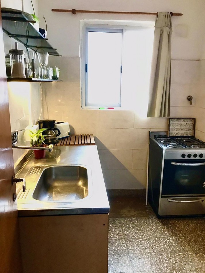 Se vende un departamento monoambiente con terraza propia - Almagro