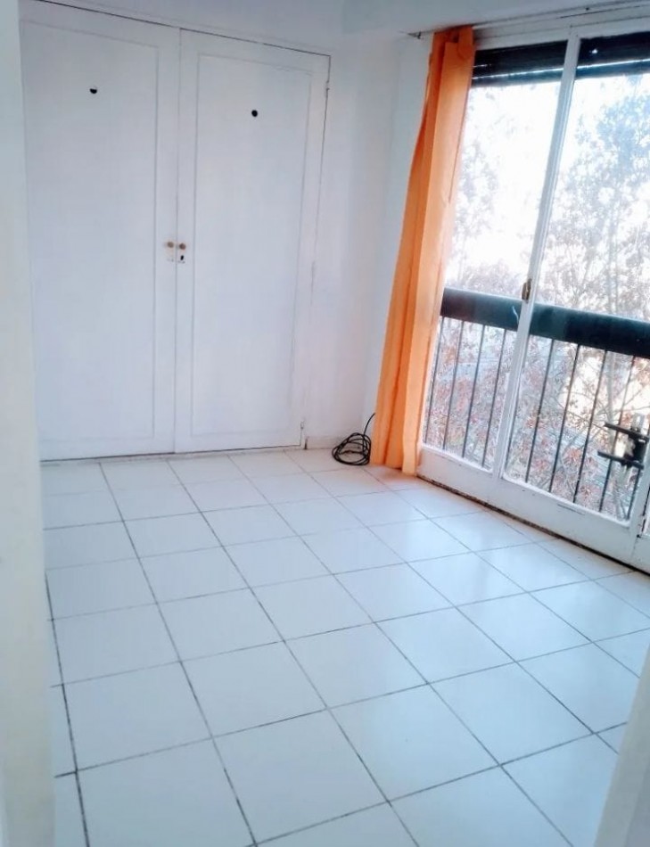 Se vende un departamento de 2 ambientes al frente luminoso APTO CREDITO - Almagro