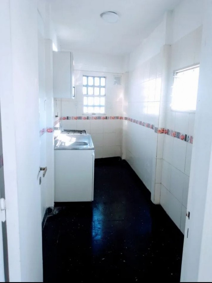 Se vende un departamento de 2 ambientes al frente luminoso APTO CREDITO - Almagro