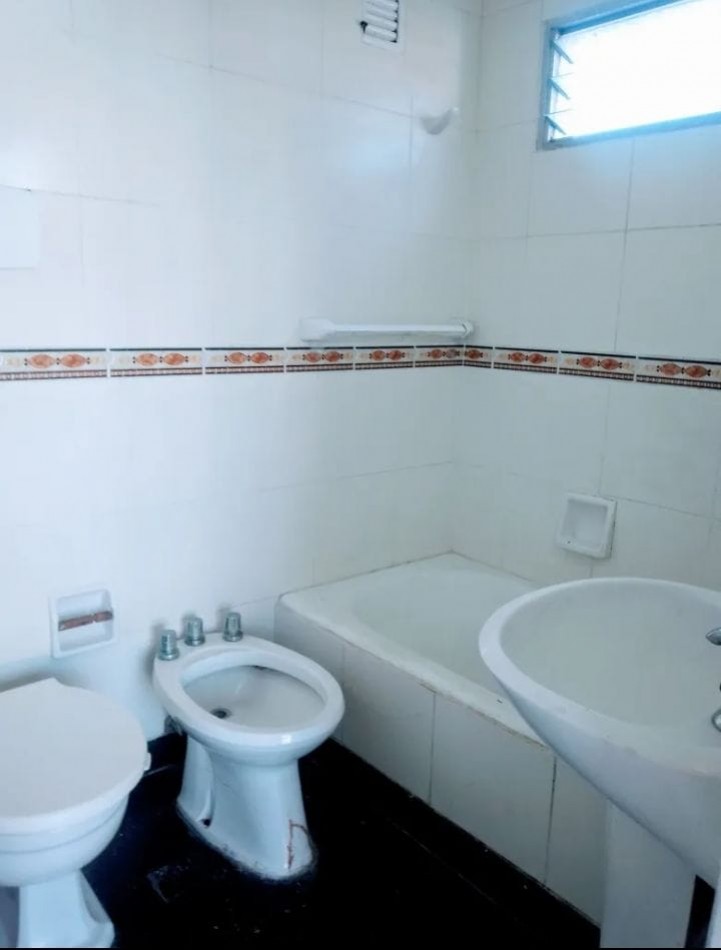 Se vende un departamento de 2 ambientes al frente luminoso APTO CREDITO - Almagro